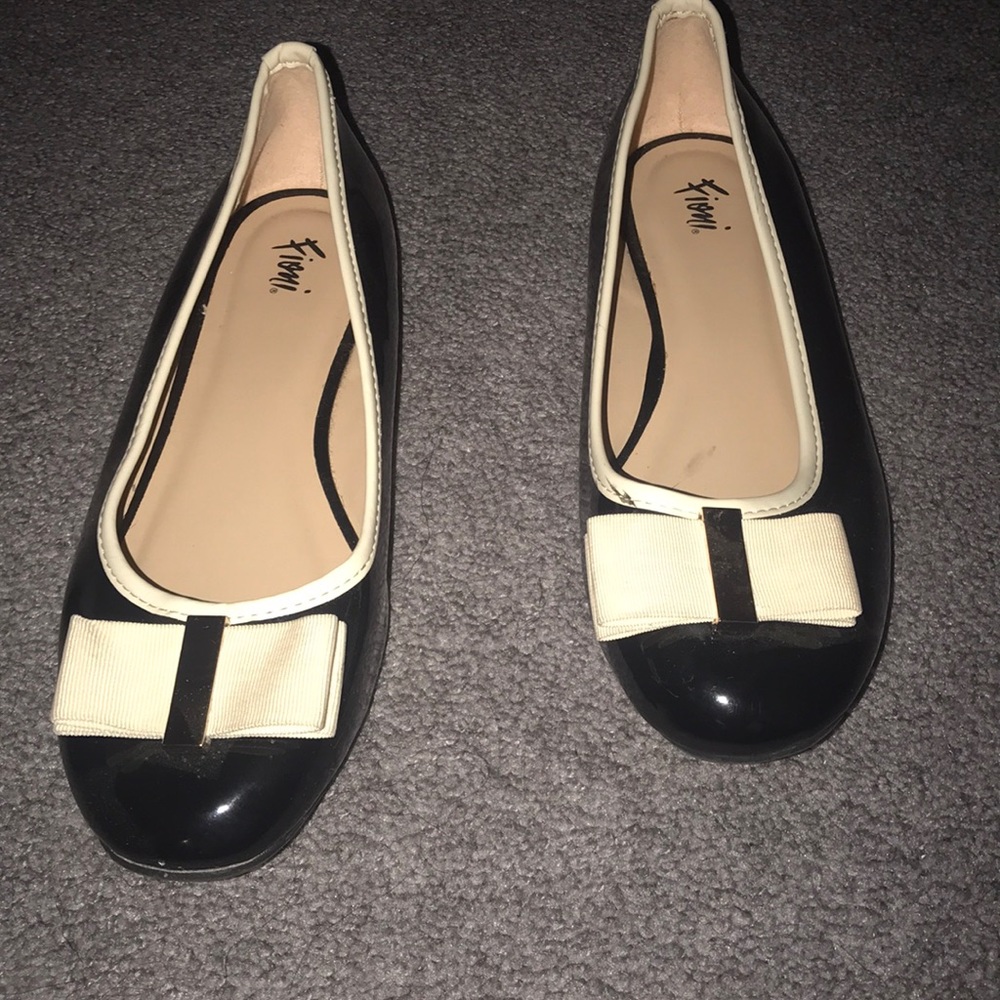 Dress shoes